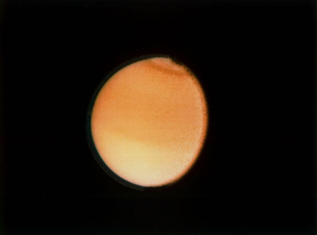 Крупнейший спутник Сатурна Титан