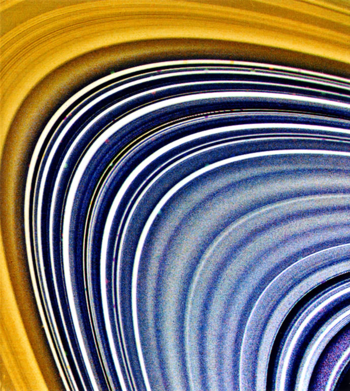 Тонкая структура колец Сатурна.