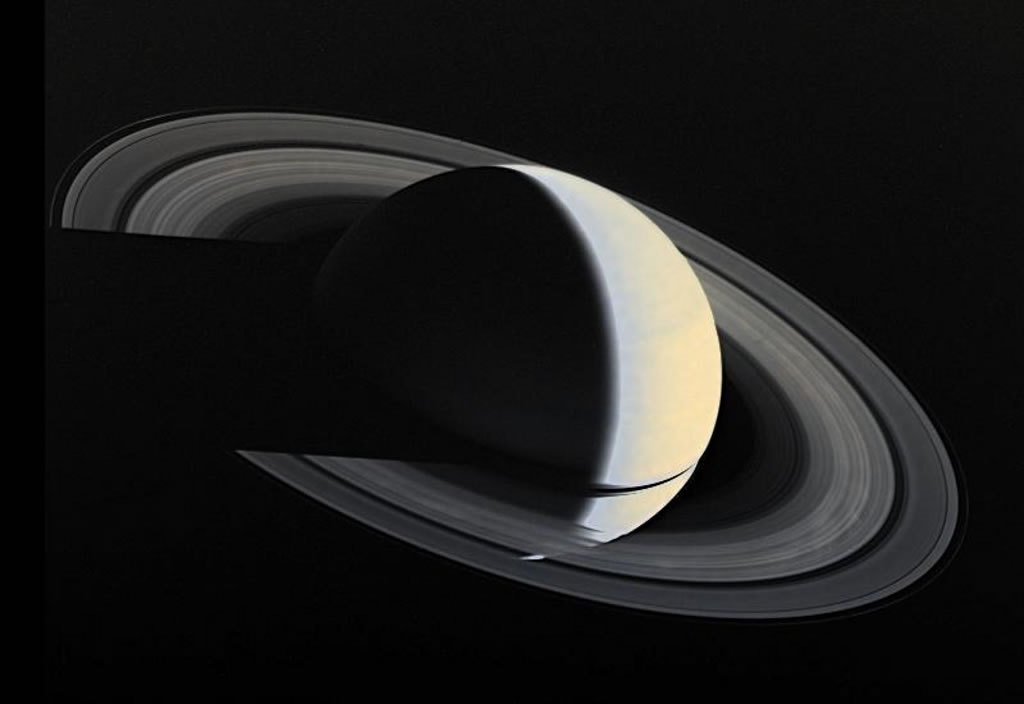 Полумесяц Сатурна и Кольцевая Тень